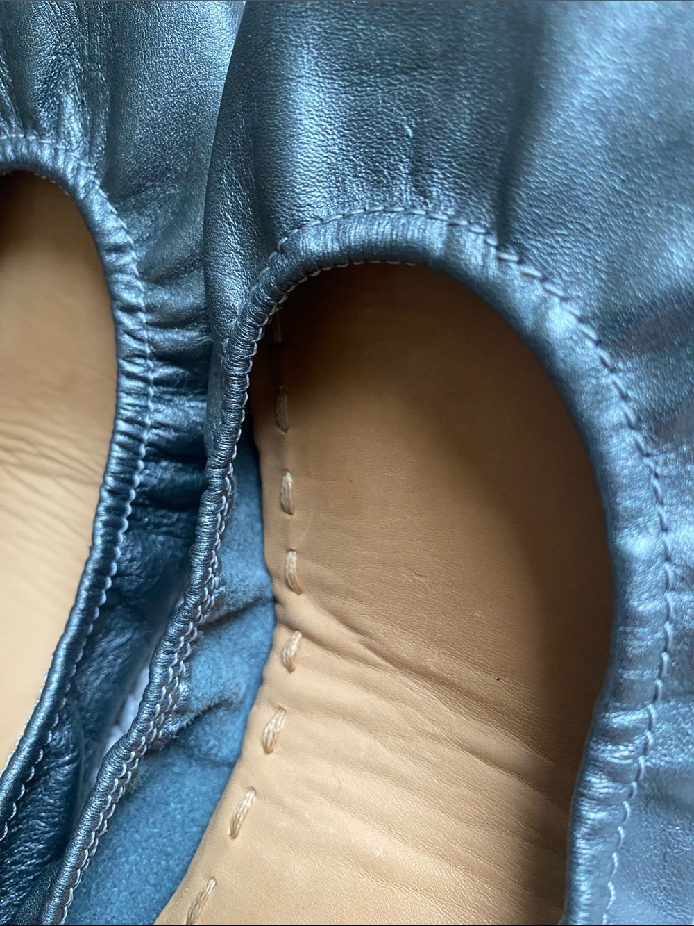 Tieks METALLIC PEWTER Size 7 Foldable Ballet Flats Leather used once - Picture 13 of 14